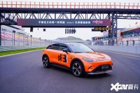 smart携手“冠军车手”刘泽煊，释放激能驾控实力