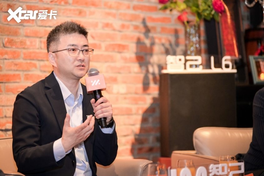 智己领导接受爱卡专访