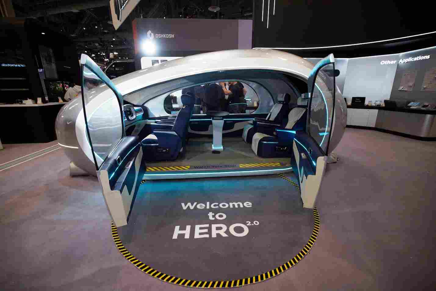 CES 2026：京东方首发HERO 2.0智能座舱，多模态交互全面升级