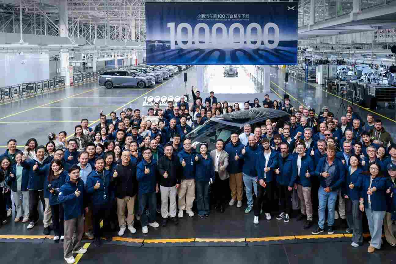 新势力，相继迈入“百万俱乐部”