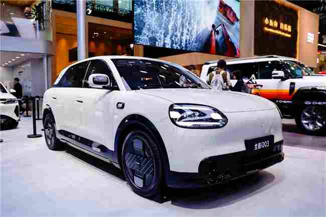 当代社交货币图鉴：为什么说全新QQ3是下一件“硬通货”？