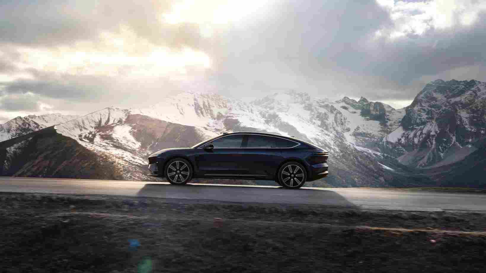 五年后，蔚小理依然在场