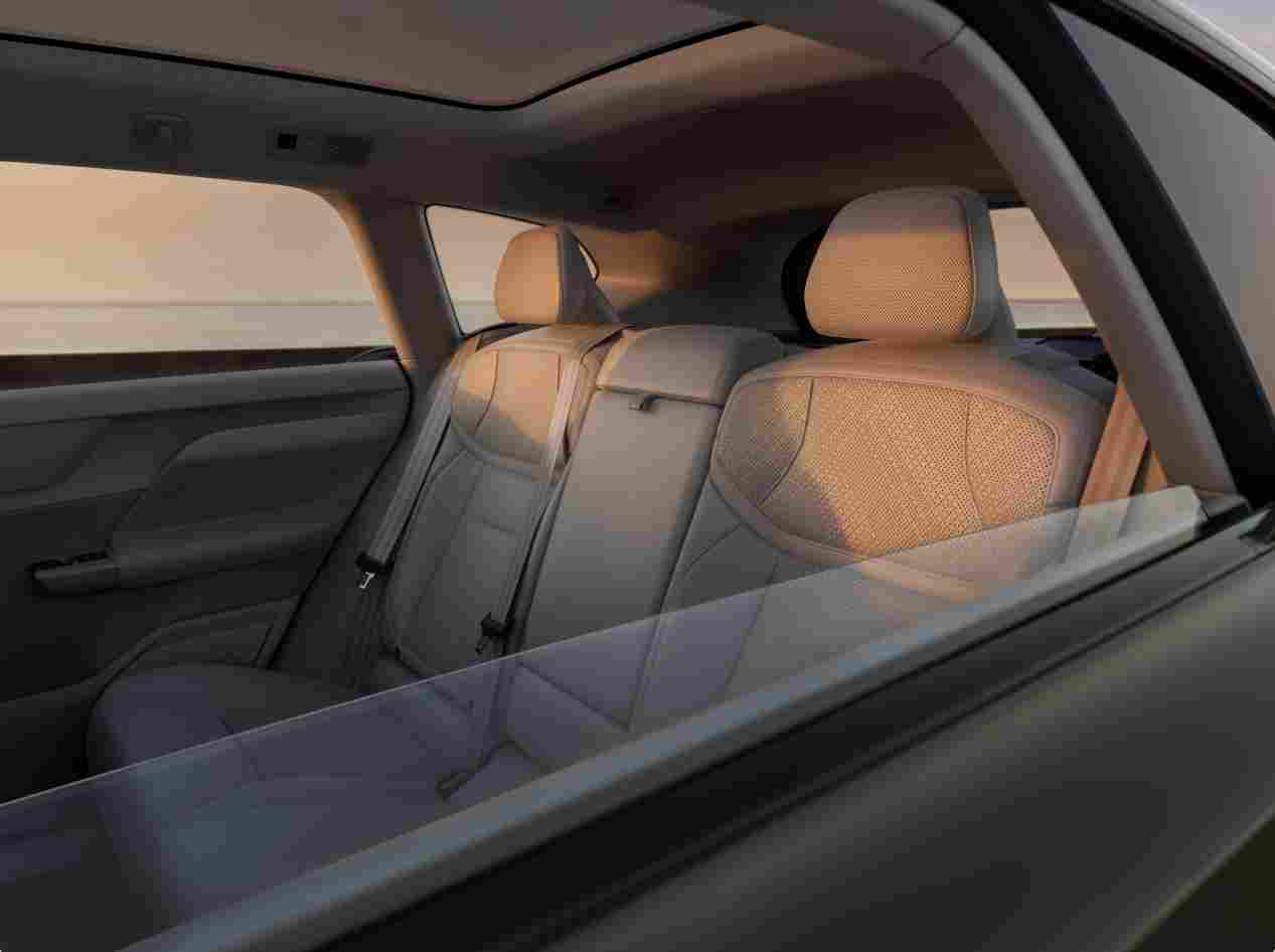 沃尔沃EX60全球首发，入华时间未定