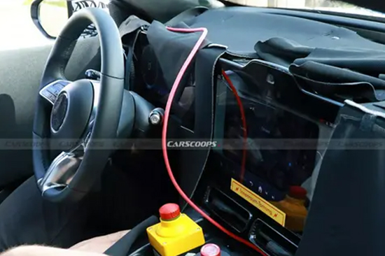 或下半年发布 全新奔驰C级纯电版谍照曝光