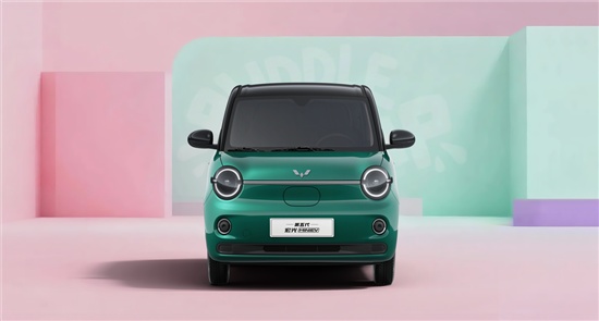 第五代宏光MINIEV内饰官图发布 设计有新意